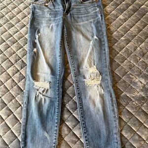 Judy Blue Distressed Blue Women's Jeans Relaxed Fit size 13/31